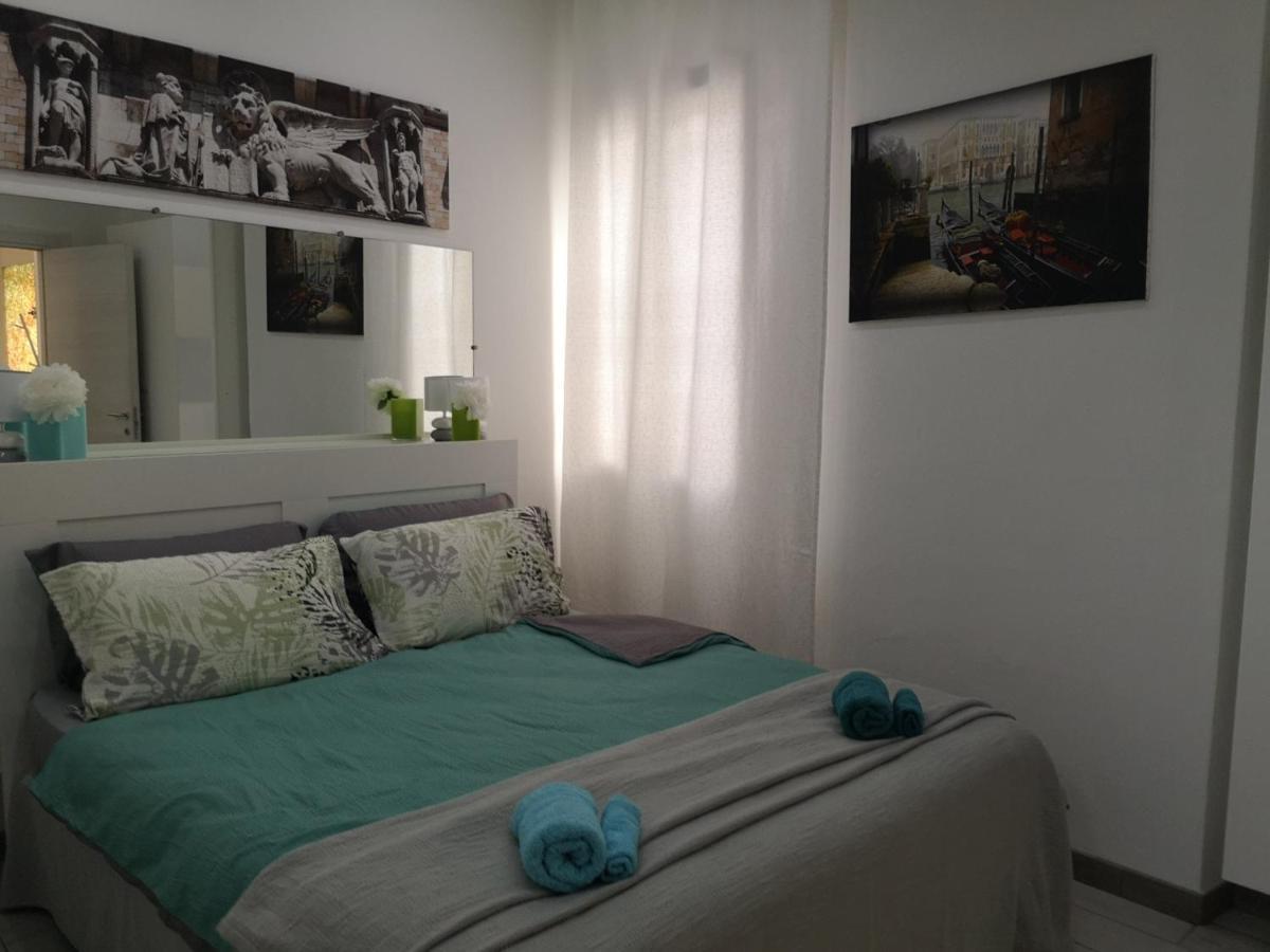 2Bcentral Desenzano del Garda Exterior photo